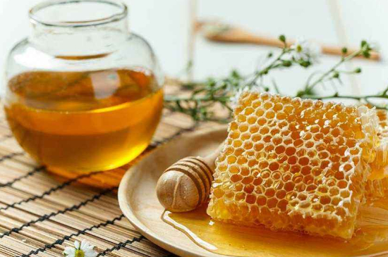 蜂蜜为什么会膨胀溢出