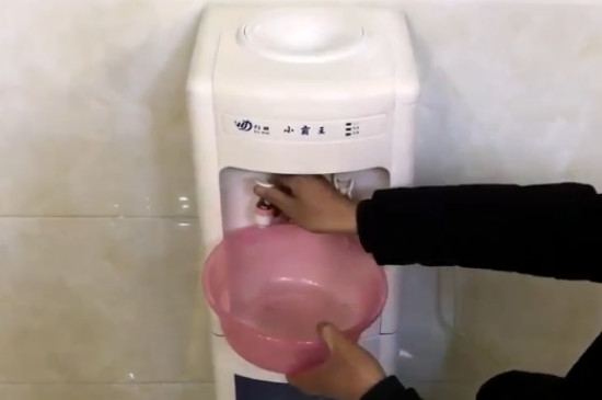 饮水机怎么清理里面的水垢