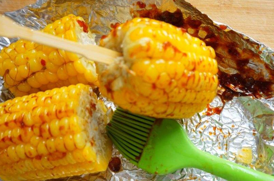 电烤箱烤生玉米的做法