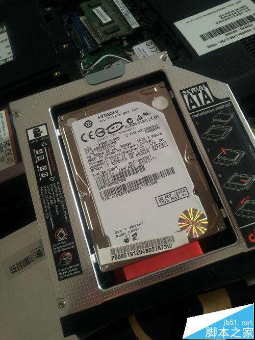 笔记本电脑怎么更换SSD并将光驱位改为机械硬盘位?