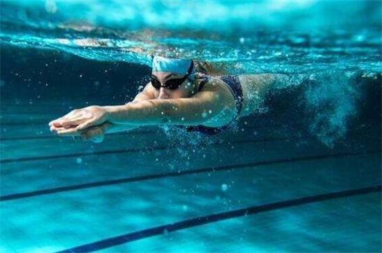 游泳跳水技巧