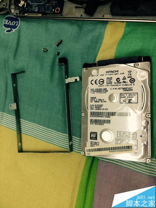 宏基S3391笔记本怎么拆机换硬盘?