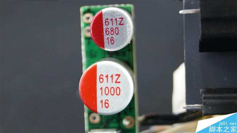 乐视EQ-24BCN快充充电器拆解、评测:做工用料不错 