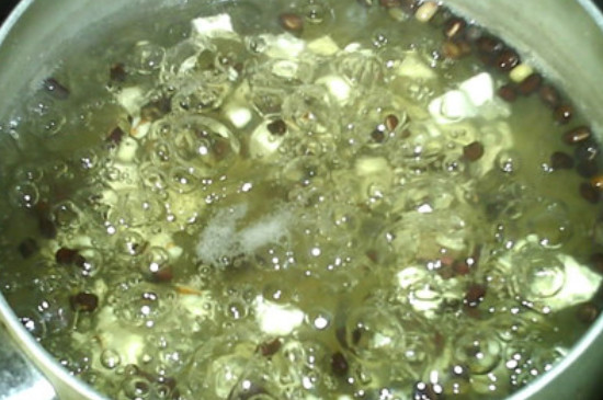 红豆薏米茯苓水怎么煮去湿气
