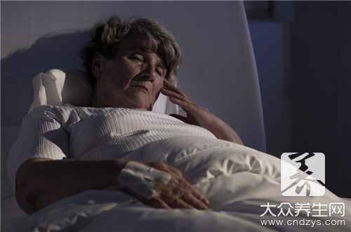 肝气不舒和气血不足，是引起老年人失眠的主要原因，附带解决方法