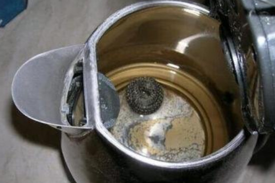 开水壶里的水垢有什么危害