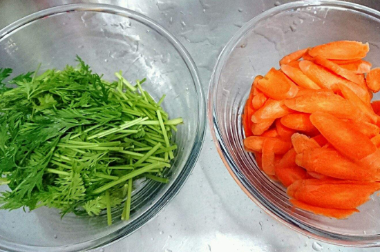 胡萝卜叶子能吃吗有什么功效
