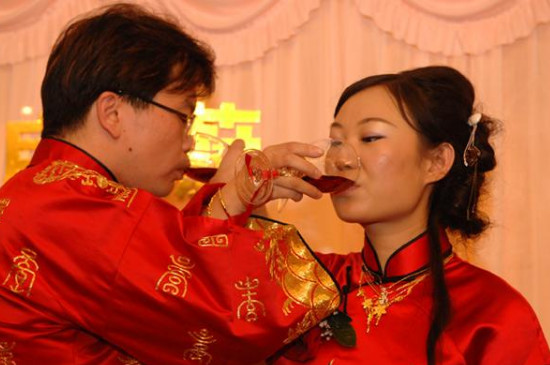 交杯酒是中式还是西式