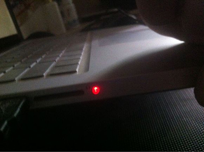 Mac笔记本耳机孔亮红灯怎么办 红灯导致没声音解决办法