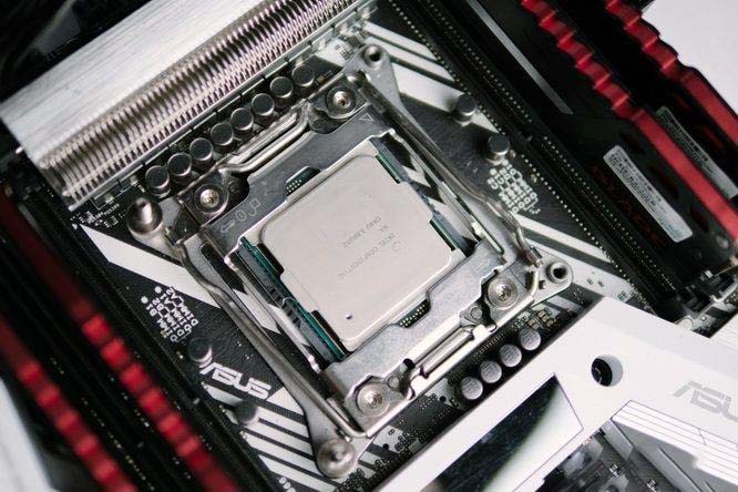 Intel 18核心酷睿i9-9980XE处理器怎么样 i9-9980XE处理器详细评测