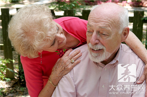 研究表明：石榴不仅能抗衰老，还可以减缓阿尔兹海默症