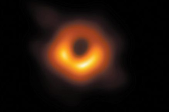黑洞引力为什么那么大