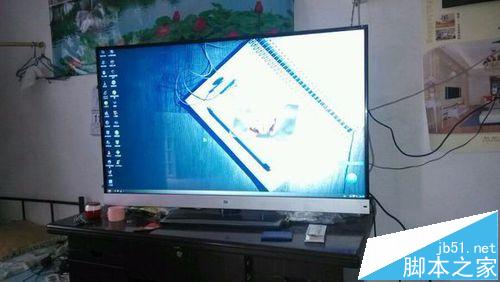 台式机电脑怎么同时连接一个显示器一个电视双屏显示?