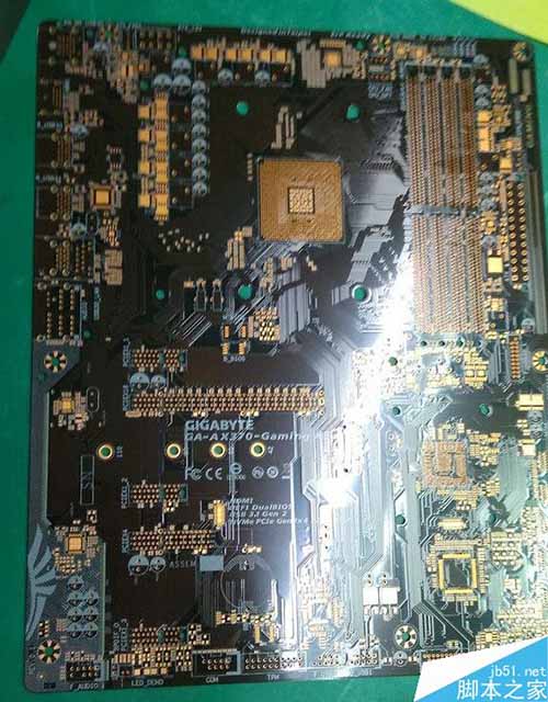 技嘉AX370-Gaming AM4主板曝光:一块裸露的PCB电路板