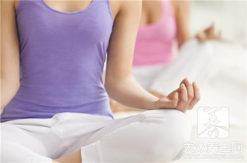 瑜伽三个招式帮你清洗肠胃获健康！