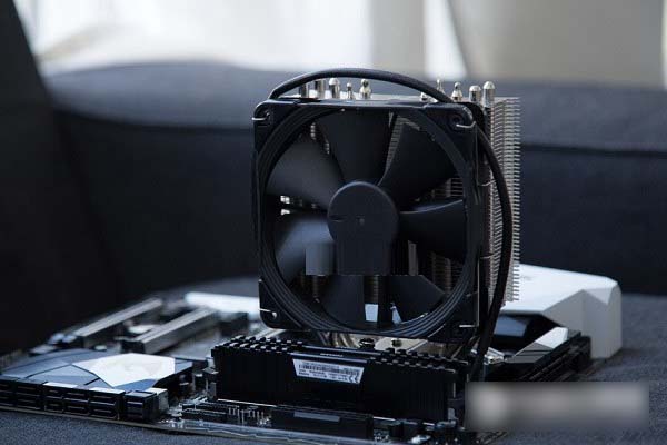 为发烧而生 2万元AMD R7-1800X双显卡交火豪华电脑配置方案推荐