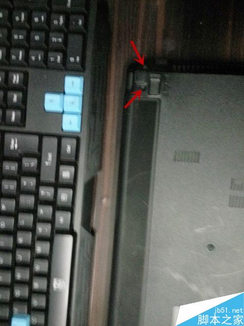 华硕KB4HR笔记本电脑拆卸、清灰详细图解