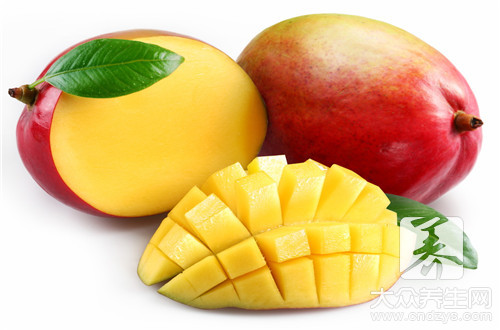 每天吃一个芒果，身体不会差，止咳明目，护肝助消化，早吃早好