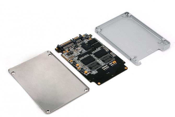 SL500 1TB BOOST横空出世 七彩虹发布BOOST系列1TB高性能SSD