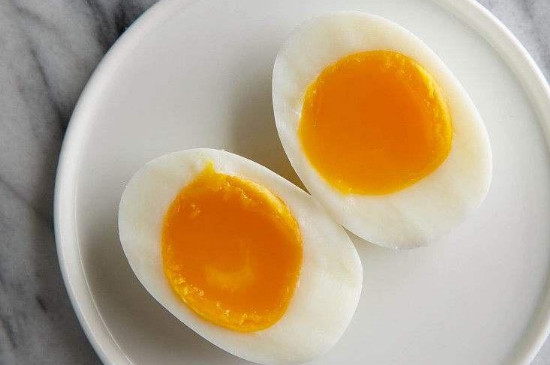 微波炉可以煮鸡蛋吗