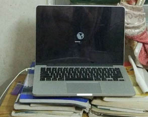 macbook笔记本开机显示禁止标志该怎么解决?