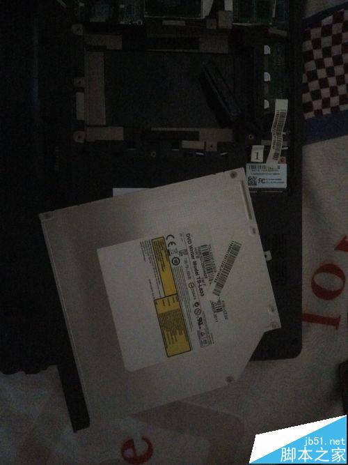联想Z370笔记本怎么拆机清灰和加硬盘?