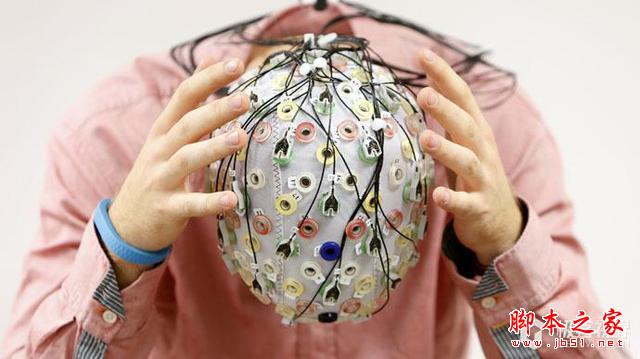 科学家能将人脑上传到计算机？