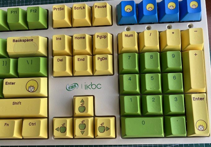 IKBCX优酸乳联名款机械键盘开箱测评