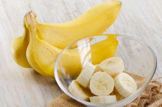 香蕉能不能放冰箱里保存?