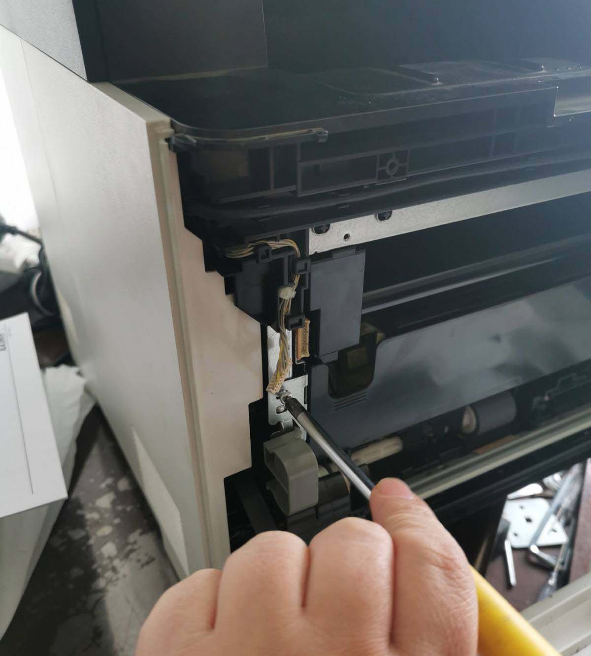 京瓷M5521打印机怎么更换硒鼓单元?