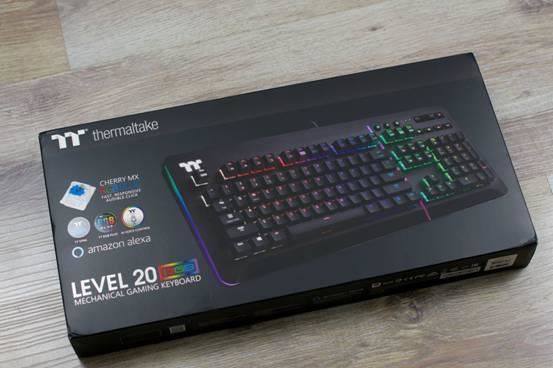 LEVEL 20 RGB机械键盘值得买吗 Cherry青轴LEVEL 20 RGB机械键盘评测