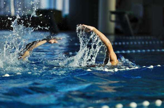 健身完多久可以游泳