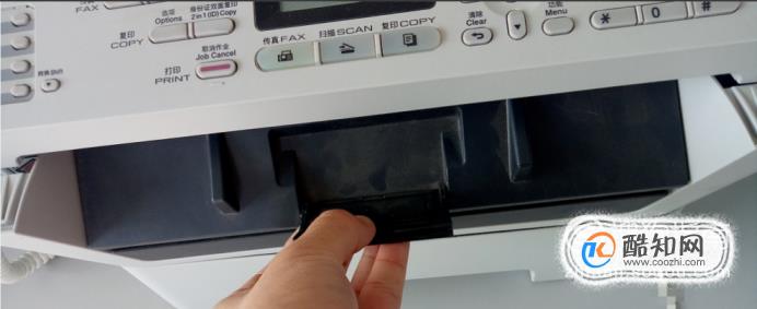 如何更换打印机硒鼓