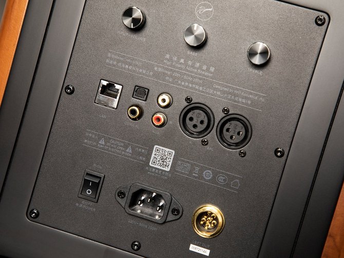 惠威M500音箱值得入手吗 惠威M500有源Hi-Fi客厅音箱评测
