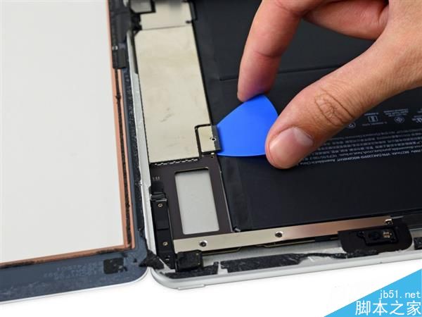 内部做工如何呢?苹果全新9.7英寸iPad完全拆解图赏