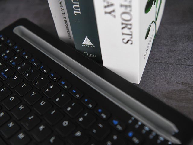 雷柏XK100蓝牙键盘值得入手吗 雷柏XK100蓝牙键盘详细评测