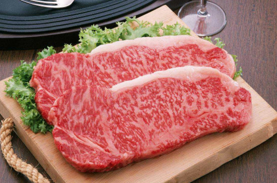 新鲜牛肉变绿还能吃吗