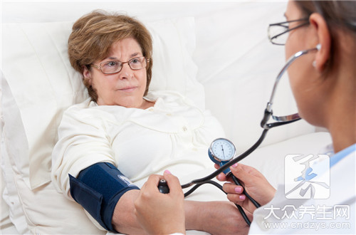  高血压病三期如何调理？
