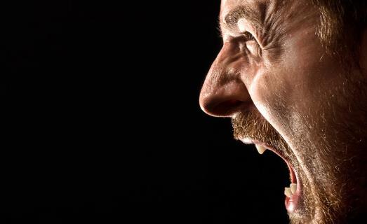 剖析人发怒的根源和动机 认识适度控制怒气的方法