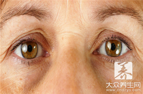 眼睛痒睑缘炎的原因和治疗方法