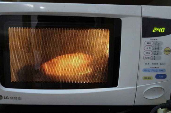 微波炉烤红薯不包纸