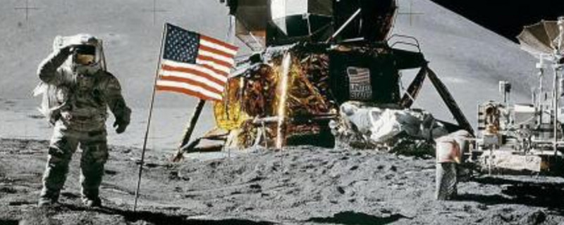 第一位登上月球的地球人是谁