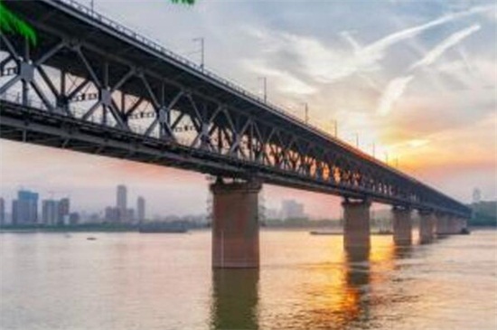 武汉长江大桥建成时间