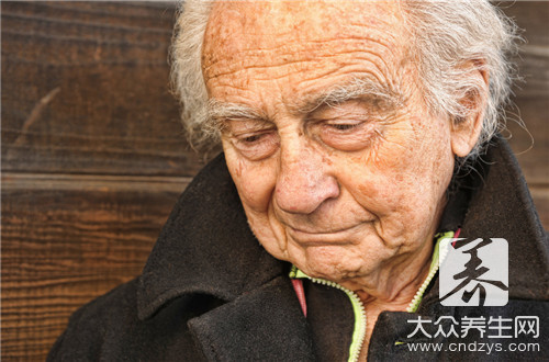 老年人口腔溃疡是什么原因分析