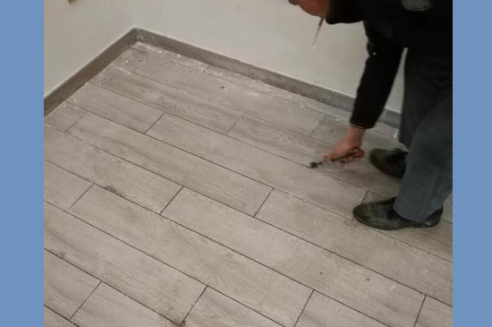 地板砖缝隙大小不一样怎么办